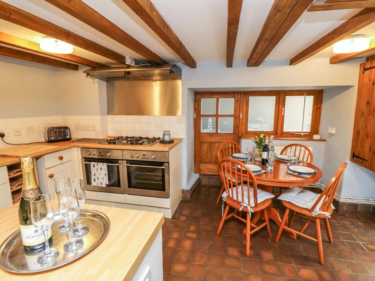 Riverdance Cottage Lyme Regis Exteriör bild